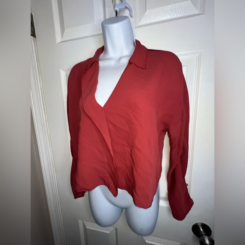 Aritzia Babaton Women’s XXS Martin Asymmetrical Crepe Long Sleeve Blouse Top 2XS - Picture 3 of 16
